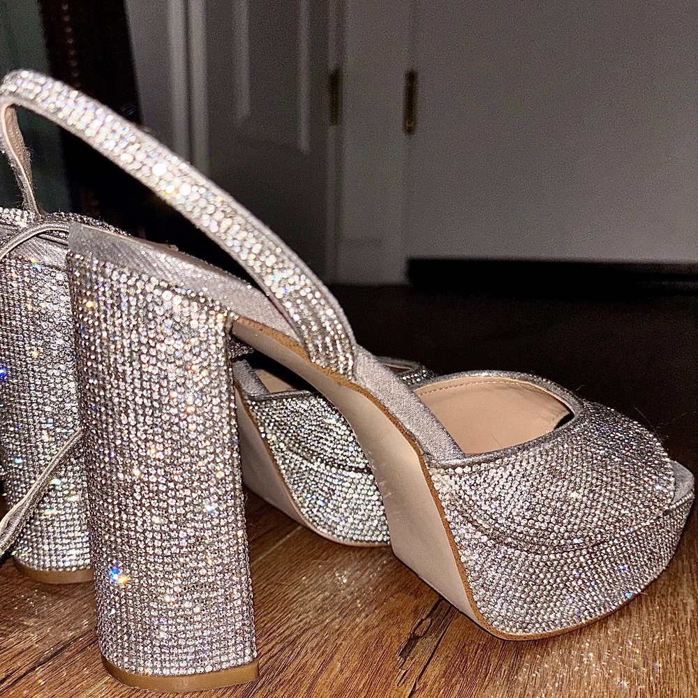 Stunning 8.5 Crystal Embedded SPARKLING 5” Platform Heels Open Toe Worn Once!